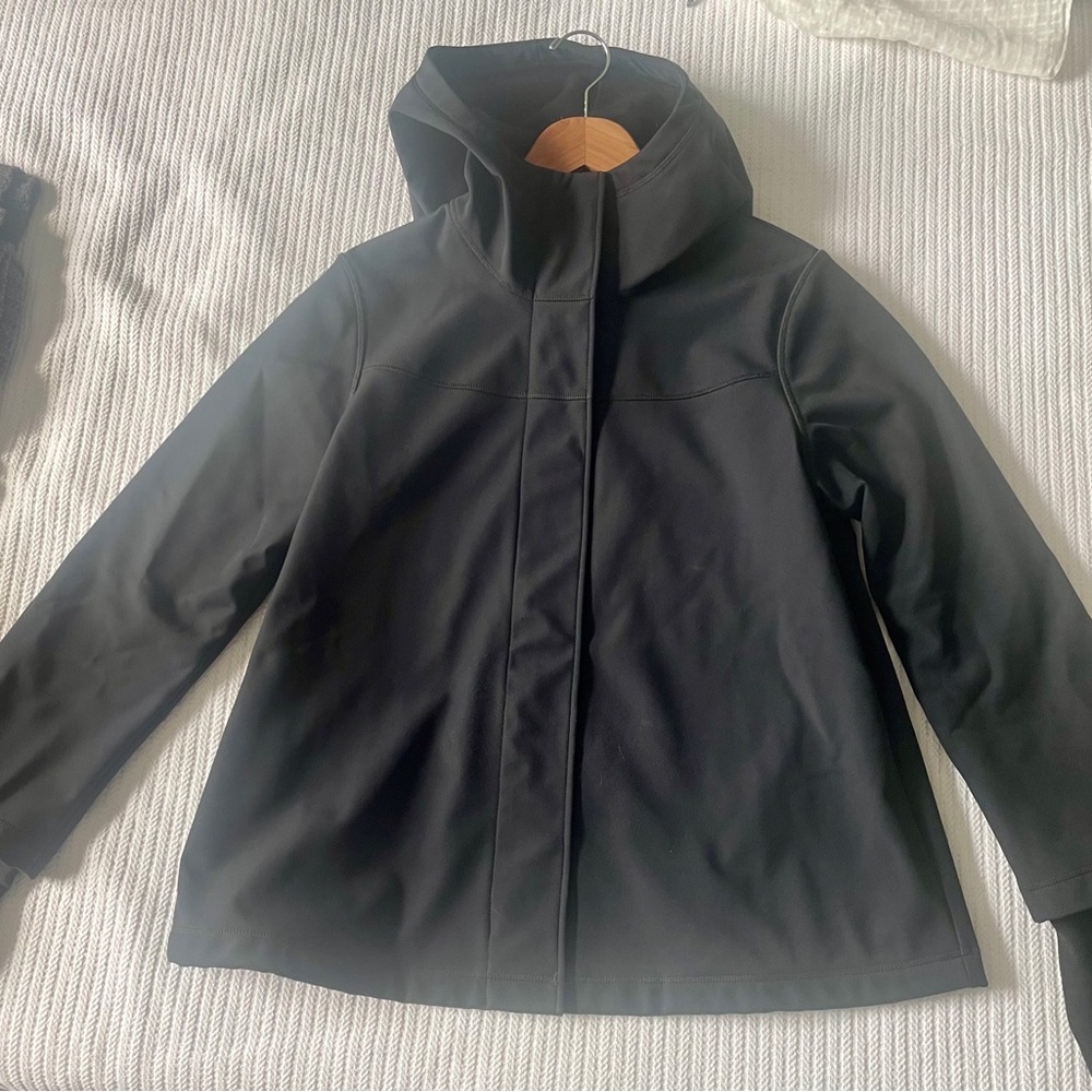 Sweaty Betty black medium weight jacket size L